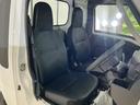 ＣＶＴ車　４ＷＤ　ラジオデッキ　３方開　前後コーナーセンサー　オートマチックハイビーム　横滑り防止装置　アイドリングストップ　スペアキー有り　オートライト　マニュアルエアコン　ヘッドライトレベライザー（京都府）の中古車