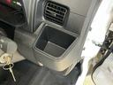 ラジオデッキ　４ＷＤ　３方開　前後コーナーセンサー　オートマチックハイビーム　オートライト　横滑り防止装置　アイドリングストップ　スペアキー有り　スマアシ　マニュアルエアコン　ヘッドライトレベライザー（京都府）の中古車