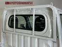 切替式４ＷＤ　ラジオデッキ　前後コーナーセンサー　オートマチックハイビーム　３方開　オートライト　横滑り防止装置　アイドリングストップ　マニュアルエアコン　１２Ｖ電源ソケット　ラバーマット　スマアシ（京都府）の中古車