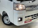切替式４ＷＤ　３方開　荷台作業灯　コーナーセンサー　オートマチックハイビーム　スマートキー　スマートアシスト　オートライト　フォグライト　アイドリングストップ　横滑り防止装置　盗難防止装置　スペアキー（京都府）の中古車
