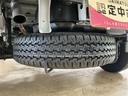 切替式４ＷＤ　ラジオデッキ　３方開　前後コーナーセンサー　オートライト　スペアキー有り　アイドリングストップ　横滑り防止装置　スマアシ　マニュアルエアコン　１２Ｖ電源ソケット　ヘッドライトレベライザー（京都府）の中古車