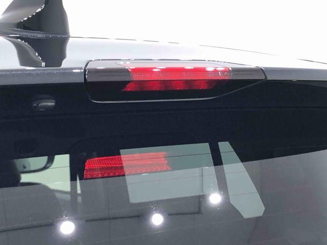 ロッキープレミアムＧ　ＨＥＶ　　ＬＥＤヘッドライト　オートライトＬＥＤヘッドランプ・フォグランプ　全車速追従機能付アダプティブクルーズコントロール　レーンキープコントロール　１７インチアルミホイール　シートヒーター　プッシュボタンスタート（広島県）の中古車