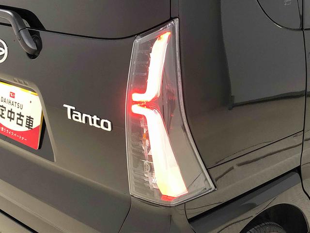 タントカスタムＲＳＬＥＤヘッドライト　両側パワースライドドア　ＬＥＤオートライト　　電動パーキングブレーキ　運転席助手席シートヒーター　アルミホイール　キーフリーシステム（広島県）の中古車