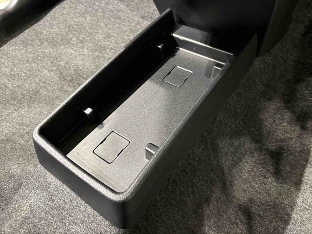 ミライースＸ　リミテッドＳＡIII　ナビゲーション　ＥＴＣＬＥＤヘッドランプ　セキュリティアラーム　コーナーセンサー　１４インチフルホイールキャップ　キーレスエントリー　電動格納式ドアミラー　ショツピングフック　マニュアルエアコン（広島県）の中古車