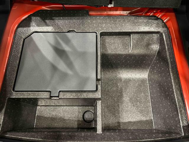 ロッキープレミアムＧ　ＨＥＶ　ハイブリッド　電動パーキング　スマアシパノラマモニター対応純正ナビ装着用アップグレードパック　運転席・助手席シートヒーター　本革巻ステアリングホイール　ＬＥＤフットイルミネーション　電動パーキングブレーキブレーキ　キーフリーシステム（広島県）の中古車