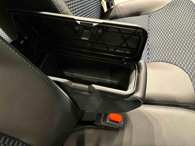 タントカスタムＲＳ　ターボ　両側パワースライドドア　キーフリー純正ナビ装着用アップグレードパック　運転席・助手席シートヒーター　運転席シートリフター　チルトステアリング　本革巻ステアリングホイール　電動パーキングブレーキ　オートブレーキホールド機能（広島県）の中古車