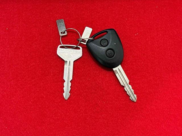 ミライースＸ　ＳＡIII　ＣＤオーディオ　電動格納式ドアミラーＬＥＤヘッドランプ　セキュリティアラーム　コーナーセンサー　フルホイールキャップ　キーレスエントリー　電動格納式ドアミラー　ショツピングフック　マニュアルエアコン（広島県）の中古車