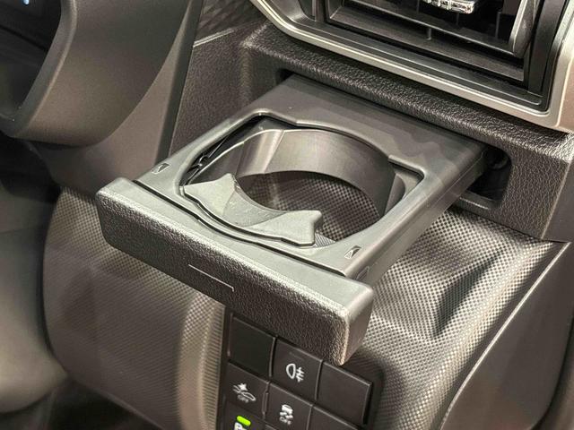 ロッキープレミアムＧ　ＨＥＶＬＥＤヘッドランプ・フォグランプ　全車速追従機能付アダプティブクルーズコントロール　レーンキープコントロール　ブラインドスポットモニター　１７インチアルミホイール　シートヒーター（広島県）の中古車