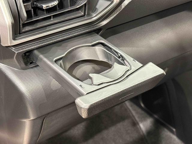ロッキープレミアムＧ　ＨＥＶＬＥＤヘッドランプ・フォグランプ　全車速追従機能付アダプティブクルーズコントロール　レーンキープコントロール　ブラインドスポットモニター　１７インチアルミホイール　シートヒーター（広島県）の中古車