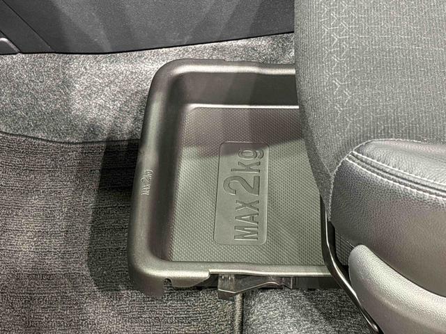 ロッキープレミアムＧ　ＨＥＶＬＥＤヘッドランプ・フォグランプ　全車速追従機能付アダプティブクルーズコントロール　レーンキープコントロール　ブラインドスポットモニター　１７インチアルミホイール　シートヒーター（広島県）の中古車