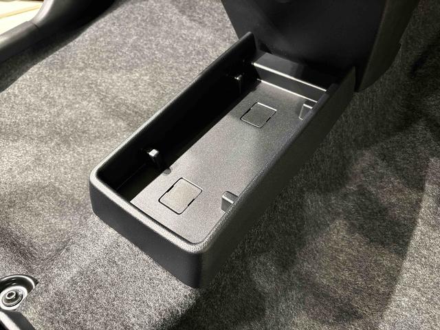 ミライースＸ　リミテッドＳＡIII　ＬＥＤオートライトＬＥＤヘッドランプ　セキュリティアラーム　コーナーセンサー　１４インチフルホイールキャップ　キーレスエントリー　電動格納式ドアミラー　ショツピングフック　マニュアルエアコン（広島県）の中古車