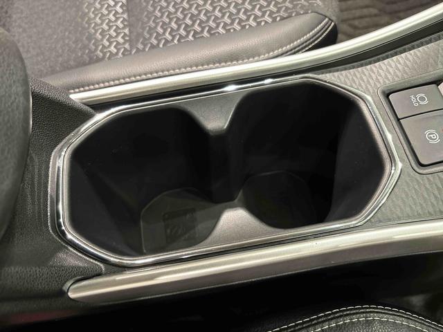 ロッキープレミアムＧ　ＨＥＶ　パノラマモニター　マット付きまごころ保証１２カ月　保証継承あり　マット付き　ＬＥＤヘッドランプ・フォグランプ　全車速追従機能付アダプティブクルーズコントロール　レーンキープコントロール　シートヒーター（広島県）の中古車