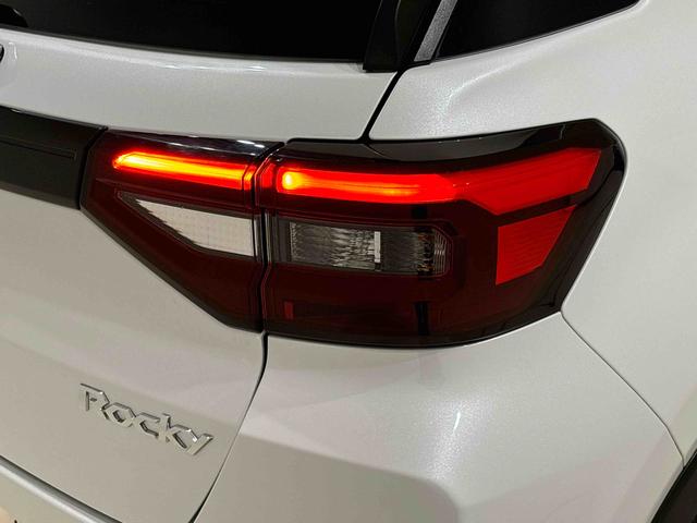 ロッキープレミアムＧ　ＨＥＶ　パノラマモニター　マット付きまごころ保証１２カ月　保証継承あり　マット付き　ＬＥＤヘッドランプ・フォグランプ　全車速追従機能付アダプティブクルーズコントロール　レーンキープコントロール　シートヒーター（広島県）の中古車