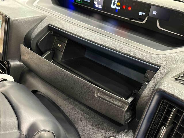 タントカスタムＲＳＬＥＤオートライト　パワースライドドアウェルカムオープン機能　オート電動格納式ドアミラー　助手席ロングスライド　助手席イージークローザー　アルミホイール　キーフリーシステム（広島県）の中古車