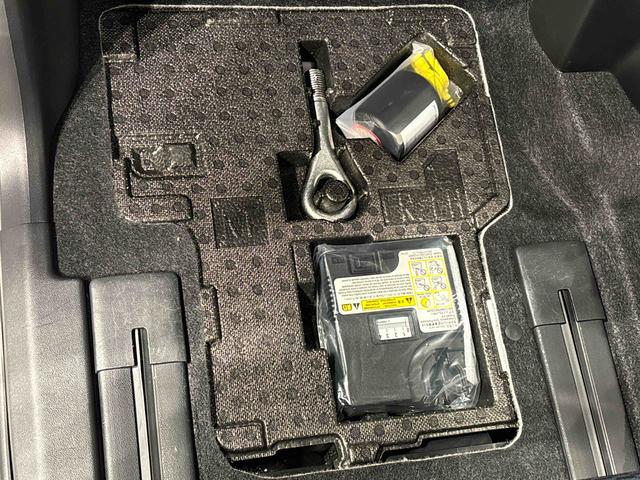 タントカスタムＲＳＬＥＤオートライト　パワースライドドアウェルカムオープン機能　オート電動格納式ドアミラー　助手席ロングスライド　助手席イージークローザー　アルミホイール　キーフリーシステム（広島県）の中古車
