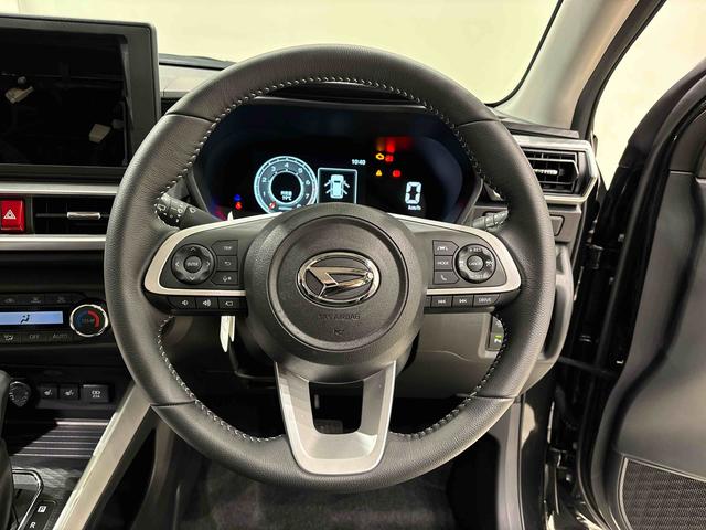 ロッキープレミアムＧＬＥＤヘッドランプ・フォグランプ　全車速追従機能付アダプティブクルーズコントロール　レーンキープコントロール　１７インチアルミホイール　シートヒーター　プッシュボタンスタート（広島県）の中古車