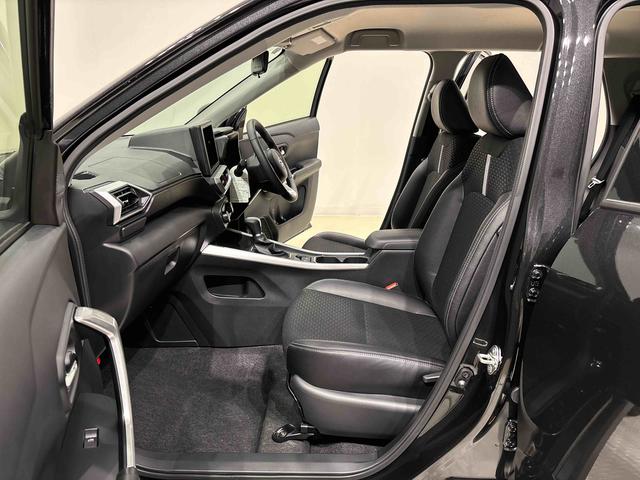 ロッキープレミアムＧＬＥＤヘッドランプ・フォグランプ　全車速追従機能付アダプティブクルーズコントロール　レーンキープコントロール　１７インチアルミホイール　シートヒーター　プッシュボタンスタート（広島県）の中古車
