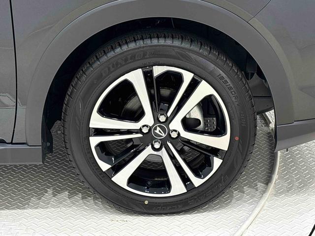 ロッキープレミアムＧＬＥＤヘッドランプ・フォグランプ　全車速追従機能付アダプティブクルーズコントロール　レーンキープコントロール　１７インチアルミホイール　シートヒーター　プッシュボタンスタート（広島県）の中古車