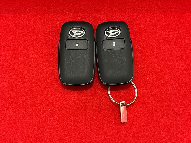 ロッキープレミアムＧＬＥＤヘッドランプ・フォグランプ　全車速追従機能付アダプティブクルーズコントロール　レーンキープコントロール　１７インチアルミホイール　シートヒーター　プッシュボタンスタート（広島県）の中古車