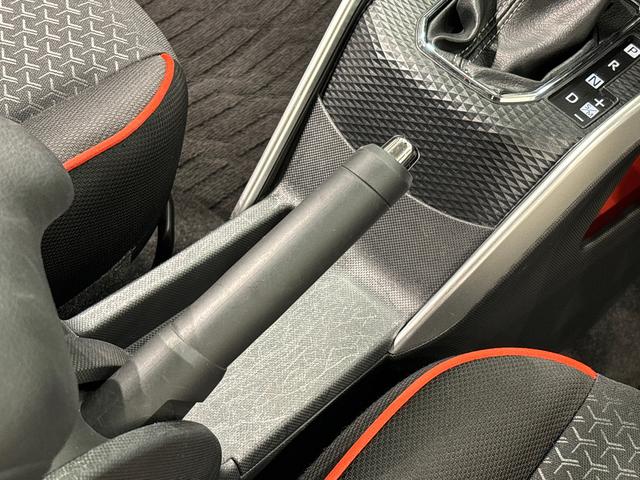 ロッキーＧ　ナビ　ドラレコ　ＥＴＣ　ＡＣＣ　シートヒーターＬＥＤヘッドランプ・フォグランプ　全車速追従機能付アダプティブクルーズコントロール　レーンキープコントロール　１７インチアルミホイール　シートヒーター　プッシュボタンスタート（広島県）の中古車