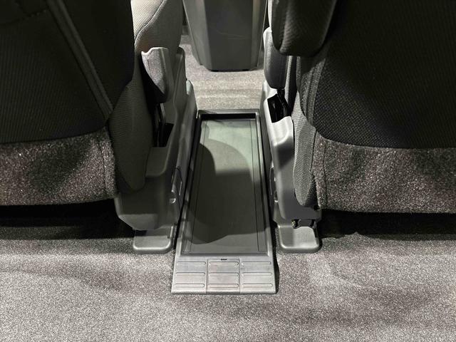 トールカスタムＧ　電動パーキングブレーキＬＥＤヘッドランプ・フォグランプ　　１４インチアルミホイール　オートライト　プッシュボタンスタート　クルーズコントロール　　コーナーセンサー　パワースライドドア　キーフリーシステム（広島県）の中古車