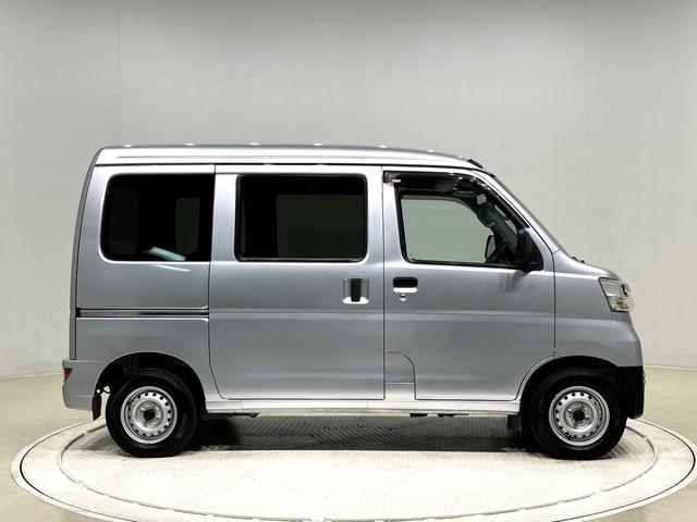 ハイゼットカーゴデラックスＳＡIII　ナビ　バックカメラ　ＥＴＣ車載器ＬＥＤヘッドランプ　トップシェイドガラス　荷室ランプ　コーナーセンサー　ＡＭ・ＦＭラジオ　テンパータイヤ　マニュアルエアコン（広島県）の中古車