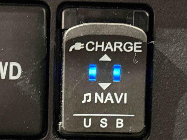 ハイゼットカーゴデラックスＳＡIII　ナビ　バックカメラ　ＥＴＣ車載器ＬＥＤヘッドランプ　トップシェイドガラス　荷室ランプ　コーナーセンサー　ＡＭ・ＦＭラジオ　テンパータイヤ　マニュアルエアコン（広島県）の中古車