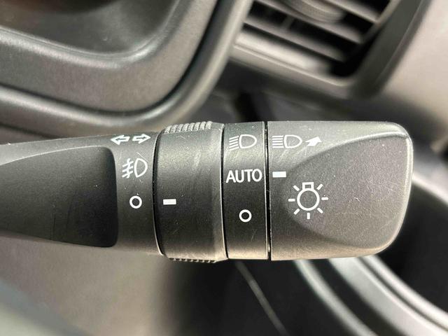 ハイゼットカーゴデラックスＳＡIII　ナビ　バックカメラ　ＥＴＣ車載器ＬＥＤヘッドランプ　トップシェイドガラス　荷室ランプ　コーナーセンサー　ＡＭ・ＦＭラジオ　テンパータイヤ　マニュアルエアコン（広島県）の中古車
