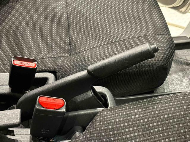 ハイゼットカーゴデラックスＳＡIII　ナビ　バックカメラ　ＥＴＣ車載器ＬＥＤヘッドランプ　トップシェイドガラス　荷室ランプ　コーナーセンサー　ＡＭ・ＦＭラジオ　テンパータイヤ　マニュアルエアコン（広島県）の中古車