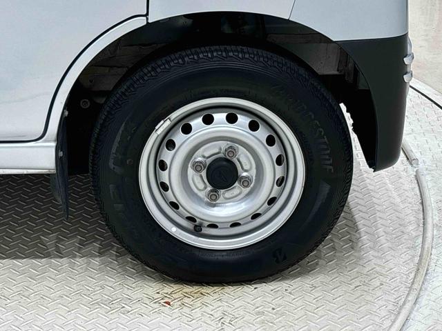 ハイゼットカーゴデラックスＳＡIII　ナビ　バックカメラ　ＥＴＣ車載器ＬＥＤヘッドランプ　トップシェイドガラス　荷室ランプ　コーナーセンサー　ＡＭ・ＦＭラジオ　テンパータイヤ　マニュアルエアコン（広島県）の中古車