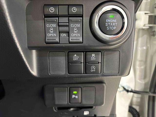 トールカスタムＧ　電動パーキングブレーキＬＥＤヘッドランプ・フォグランプ　　アルミホイール　オートライト　プッシュボタンスタート　クルーズコントロール　　コーナーセンサー　パワースライドドア　キーフリーシステム（広島県）の中古車