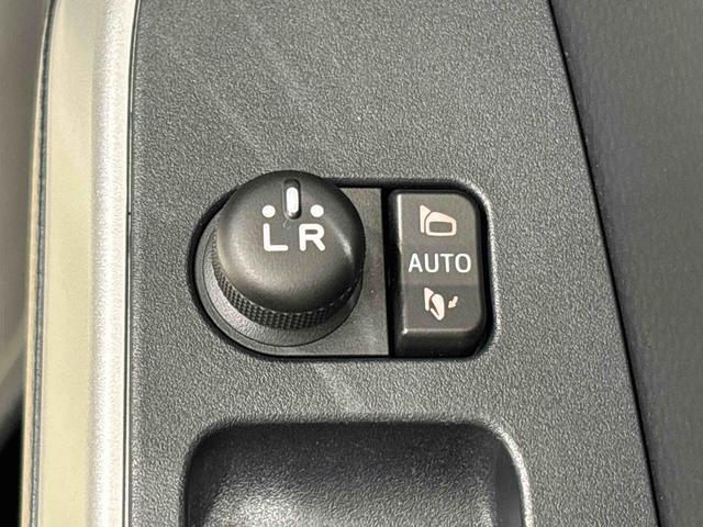 トールカスタムＧ　電動パーキングブレーキＬＥＤヘッドランプ・フォグランプ　　アルミホイール　オートライト　プッシュボタンスタート　クルーズコントロール　　コーナーセンサー　パワースライドドア　キーフリーシステム（広島県）の中古車