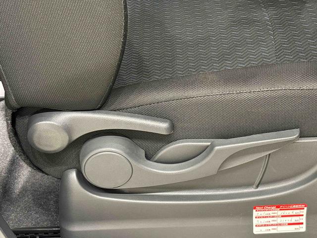 トールカスタムＧ　電動パーキングブレーキＬＥＤヘッドランプ・フォグランプ　　アルミホイール　オートライト　プッシュボタンスタート　クルーズコントロール　　コーナーセンサー　パワースライドドア　キーフリーシステム（広島県）の中古車