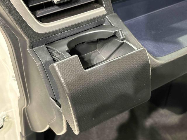 トールカスタムＧ　電動パーキングブレーキＬＥＤヘッドランプ・フォグランプ　　アルミホイール　オートライト　プッシュボタンスタート　クルーズコントロール　　コーナーセンサー　パワースライドドア　キーフリーシステム（広島県）の中古車