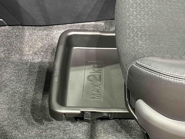 ロッキープレミアムＧ　ＨＥＶ　バックカメラ　前席シートヒーターＬＥＤヘッドランプ・フォグランプ　全車速追従機能付アダプティブクルーズコントロール　レーンキープコントロール　アルミホイール　シーケンシャルターンランプ（広島県）の中古車