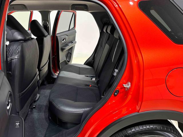 ロッキープレミアムＧ　ＨＥＶ　バックカメラ　前席シートヒーターＬＥＤヘッドランプ・フォグランプ　全車速追従機能付アダプティブクルーズコントロール　レーンキープコントロール　アルミホイール　シーケンシャルターンランプ（広島県）の中古車