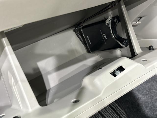 ミライースＬ　２ＷＤ　ＣＶＴ車マルチリフレクターハロゲンヘッドライト　キーレスエントリー　ダイヤル式マニュアルエアコン　ＣＤ・ＡＭ／ＦＭステレオ　純正ホイールキャップ（広島県）の中古車