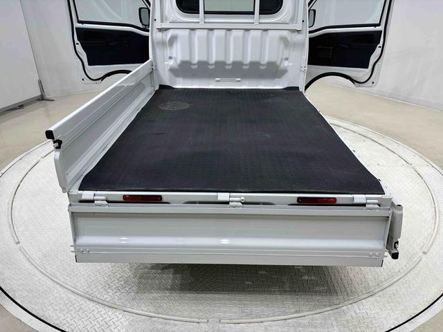 ハイゼットトラックスタンダード　キーフリーシステム　電動格納式ミラー運転席ＳＲＳエアバック　バックソナー　電動式パワーステアリング　あゆみ板掛けテールゲート　ＶＳＣ＆ＴＲＣ　衝突警報機能　衝突回避支援ブレーキ　車線逸脱警報機能　オートハイビーム　誤発進抑制制御機能（広島県）の中古車