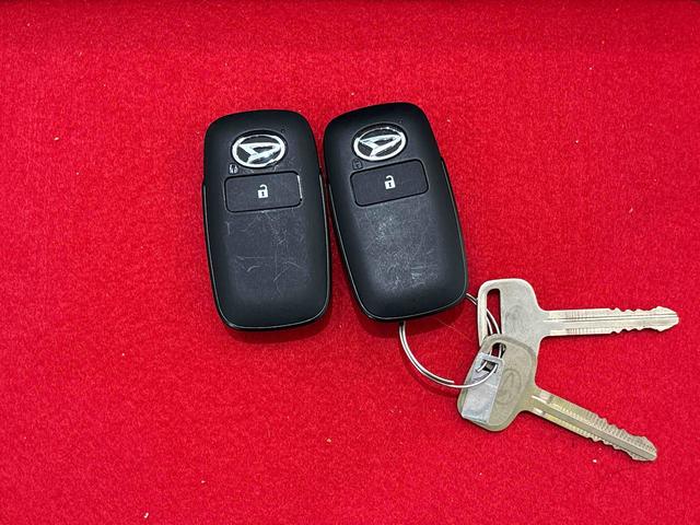 ハイゼットトラックスタンダード　キーフリーシステム　電動格納式ミラー運転席ＳＲＳエアバック　バックソナー　電動式パワーステアリング　あゆみ板掛けテールゲート　ＶＳＣ＆ＴＲＣ　衝突警報機能　衝突回避支援ブレーキ　車線逸脱警報機能　オートハイビーム　誤発進抑制制御機能（広島県）の中古車