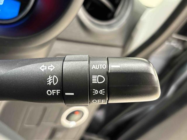 ステラカスタムＲ　ナビ　バックカメラ　ＥＴＣ車載器ＬＥＤオートハイビーム・フォグランプ　運転席シートヒーター　アルミホイール　オートライト　プッシュボタンスタート　セキュリティアラーム（広島県）の中古車