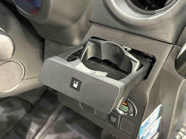 ステラカスタムＲ　ナビ　バックカメラ　ＥＴＣ車載器ＬＥＤオートハイビーム・フォグランプ　運転席シートヒーター　アルミホイール　オートライト　プッシュボタンスタート　セキュリティアラーム（広島県）の中古車