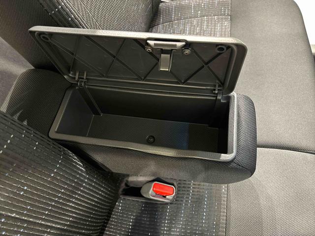 ステラカスタムＲ　ナビ　バックカメラ　ＥＴＣ車載器ＬＥＤオートハイビーム・フォグランプ　運転席シートヒーター　アルミホイール　オートライト　プッシュボタンスタート　セキュリティアラーム（広島県）の中古車