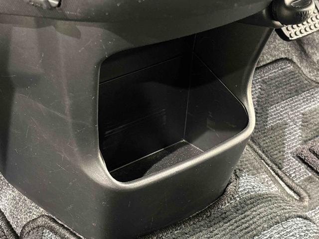 ステラカスタムＲ　ナビ　バックカメラ　ＥＴＣ車載器ＬＥＤオートハイビーム・フォグランプ　運転席シートヒーター　アルミホイール　オートライト　プッシュボタンスタート　セキュリティアラーム（広島県）の中古車