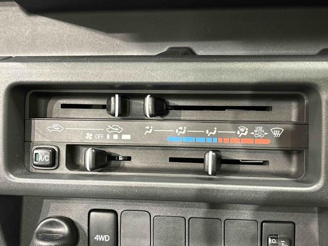 ハイゼットトラックスタンダード　　エアコン　パワーステアリング　ＡＢＳ３方開リヤゲート　マルチユーティリティフック　ＡＭＦＭラジオ　スペアタイヤ　サンバイザー　バッテリーカバー　スチールホイール　マニュアルレベリング機能付ハロゲンヘッドランプ（広島県）の中古車