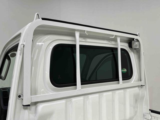 ハイゼットトラックエクストラハロゲンヘッドランプ　トップシェイドガラス　格納式テールゲートチェーン　ＬＥＤフォグランプ　　大型荷台作業灯　運転席バニティミラー　サビ長期保証　キーレスエントリー（広島県）の中古車