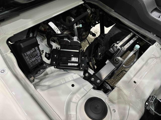 ハイゼットトラックエクストラハロゲンヘッドランプ　トップシェイドガラス　格納式テールゲートチェーン　ＬＥＤフォグランプ　　大型荷台作業灯　運転席バニティミラー　サビ長期保証　キーレスエントリー（広島県）の中古車