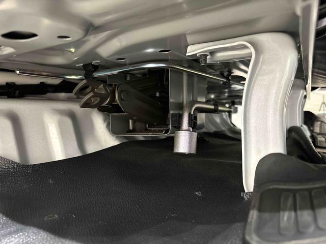 ハイゼットカーゴスペシャルＳＡIIIハロゲンヘッドランプ　荷室ランプ　コーナーセンサー　ＡＭ・ＦＭラジオ　テンパータイヤ　スチールホイール（広島県）の中古車