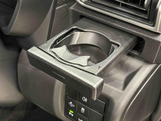 ロッキープレミアムＧ　ＨＥＶ運転席・助手席シートヒーター　アルミホイール　電動格納ドアミラー　電動パーキングブレーキ　ＬＥＤヘッドランプ＆フォグランプ　シーケンシャルターンランプ　キーフリーシステム（広島県）の中古車