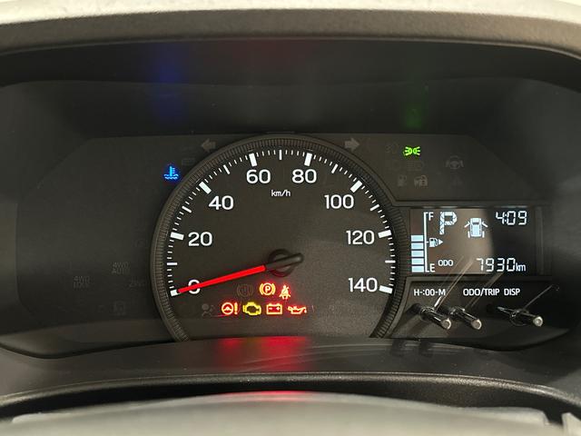 ハイゼットカーゴＤＸ　２ＷＤ　ＣＶＴ　ＡＭ／ＦＭラジオ　前後コーナーセンサーアイドリングストップ　キーレスエントリーシステム　ＡＭ／ＦＭラジオ　オートライト搭載　ハロゲンヘッドライト　リアワイパー　マニュアルエアコン　　運転席助手席パワーウィンドウ　衝突回避支援システム搭載（広島県）の中古車