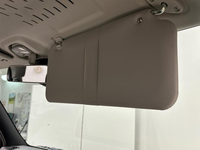 ハイゼットカーゴＤＸ　２ＷＤ　ＣＶＴ　ＡＭ／ＦＭラジオ　前後コーナーセンサーアイドリングストップ　キーレスエントリーシステム　ＡＭ／ＦＭラジオ　オートライト搭載　ハロゲンヘッドライト　リアワイパー　マニュアルエアコン　　運転席助手席パワーウィンドウ　衝突回避支援システム搭載（広島県）の中古車